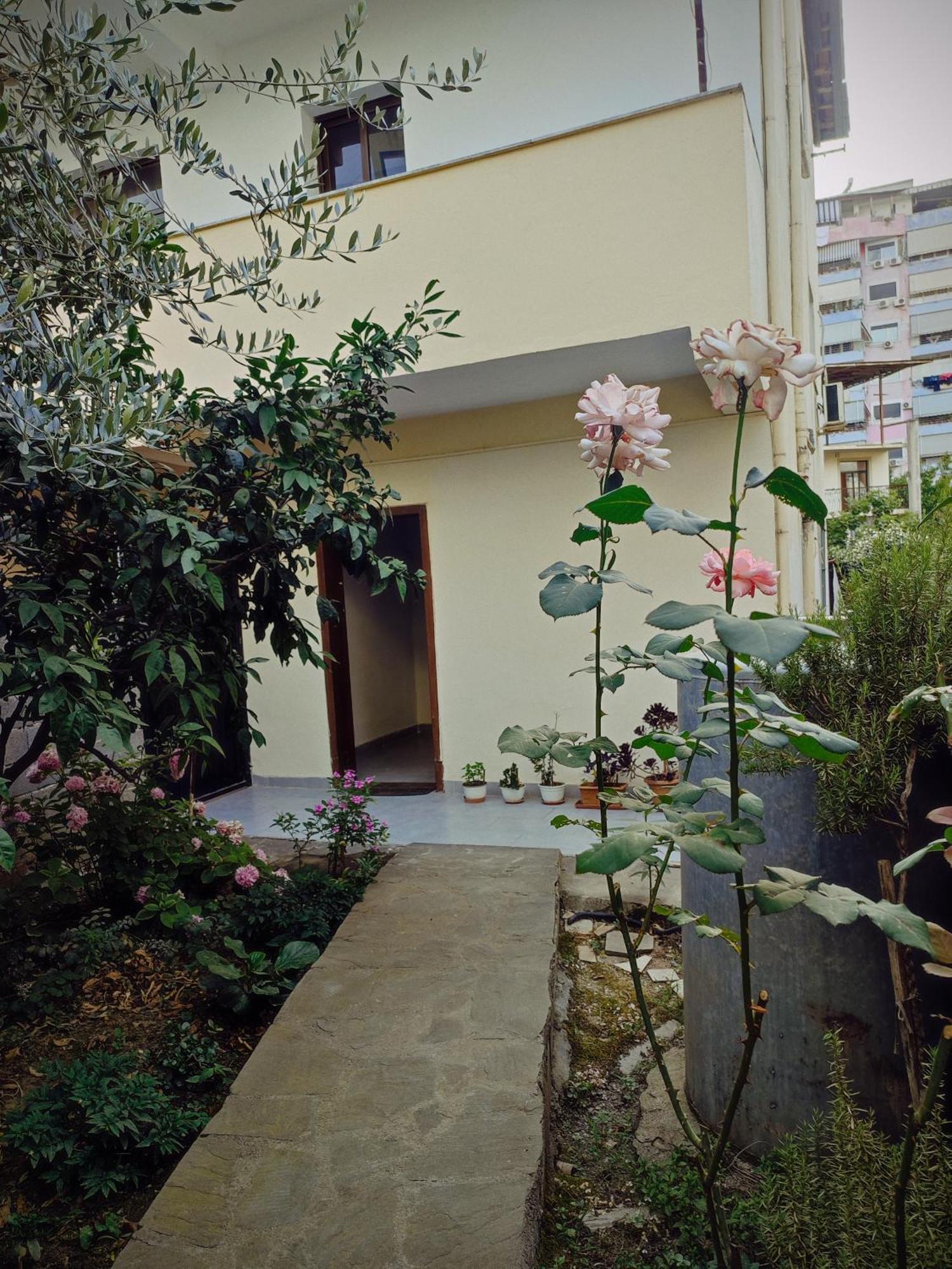 Rooms Xani Tirana Esterno foto