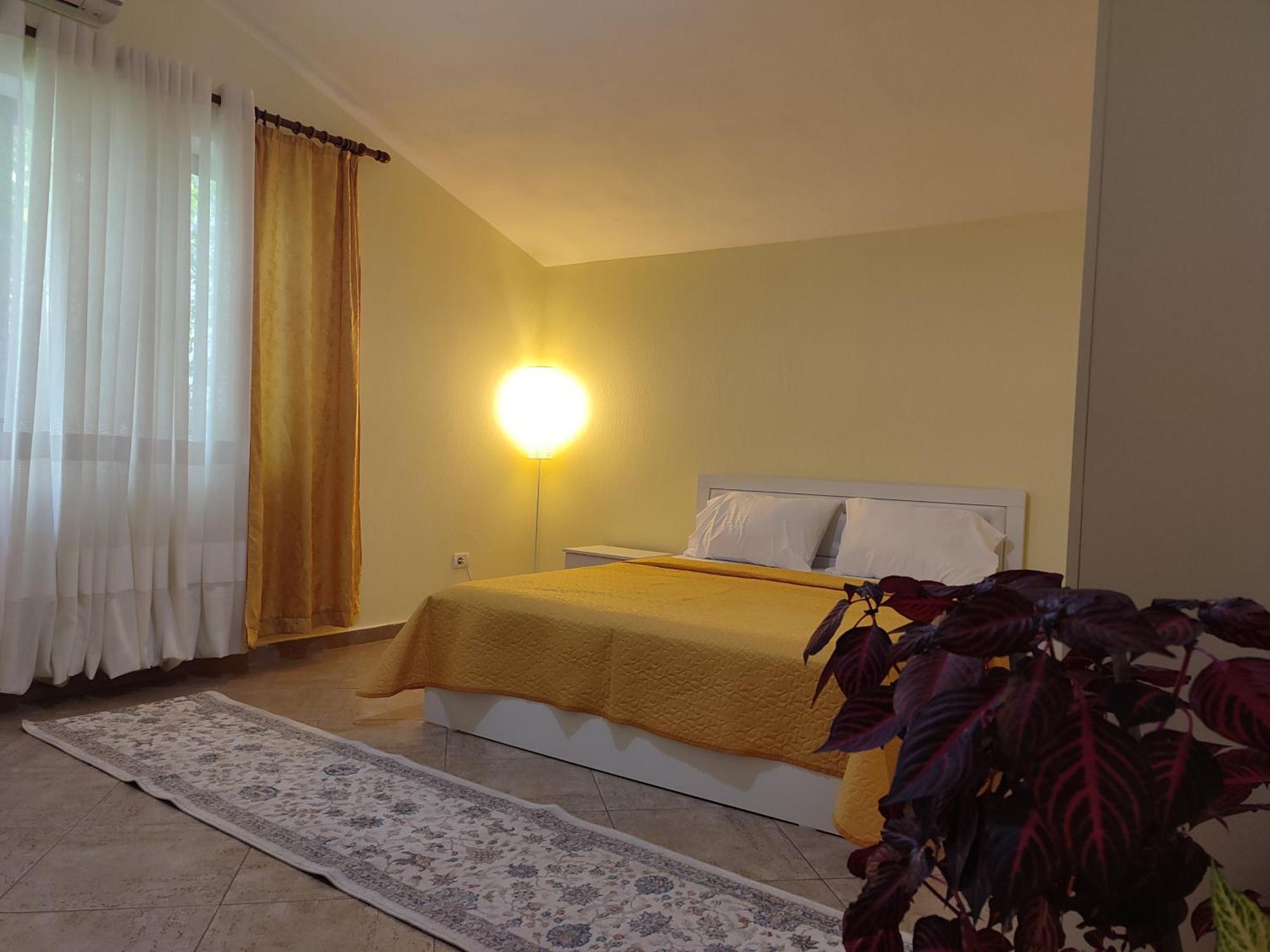 Rooms Xani Tirana Esterno foto