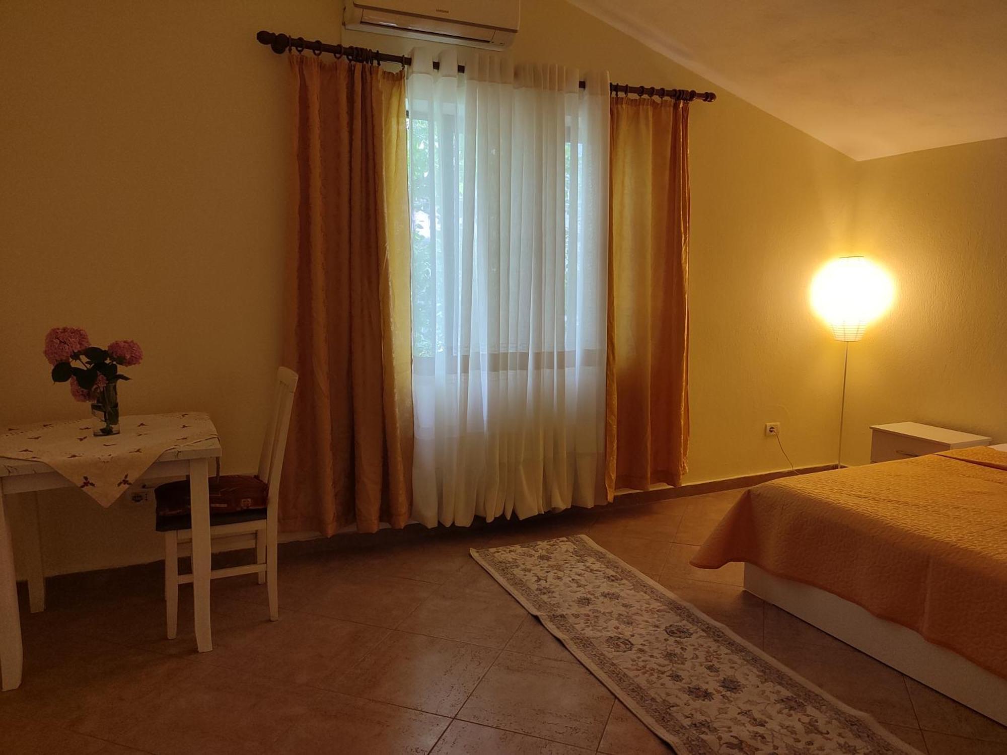 Rooms Xani Tirana Esterno foto
